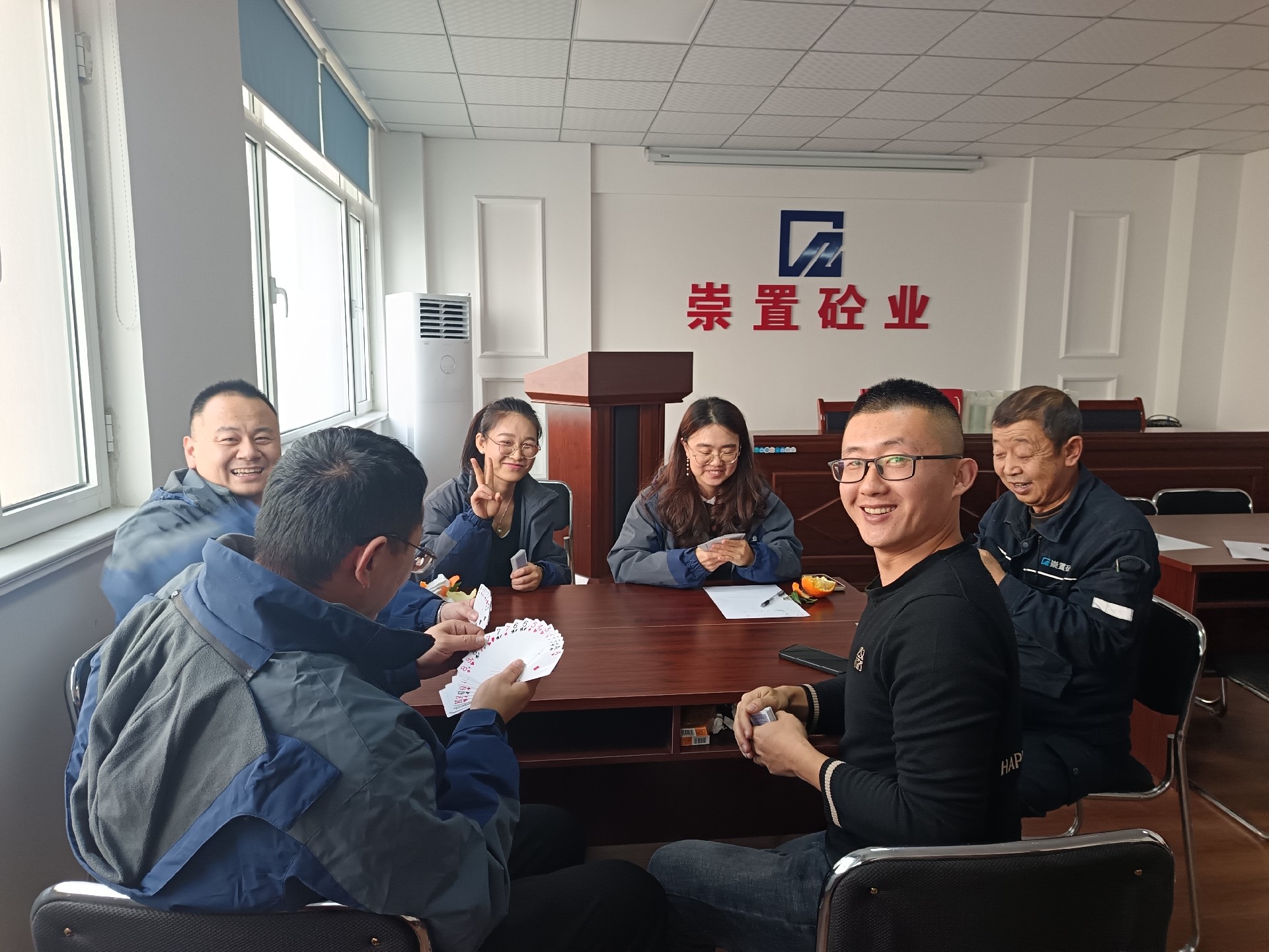 06ec0803e254fd95550a2e443beb340.jpg